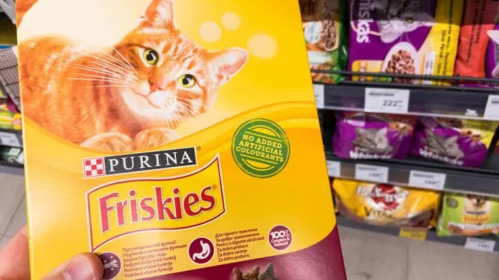 Is Friskies Good For Cats &ndash; Quality, Taste, & Nutrition Facts